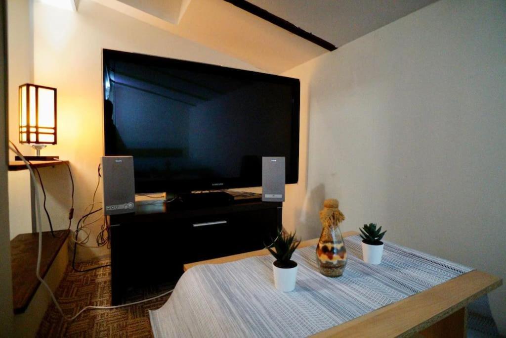 2-Room Cozy Retreat Near City Center Bukareszt Zewnętrze zdjęcie